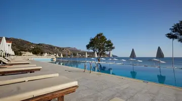 Giannoulis - Grand Bay Beach Resort - Ad