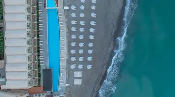 Giannoulis - Grand Bay Beach Resort - Ad
