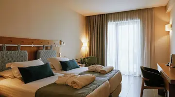 Giannoulis - Grand Bay Beach Resort - Ad