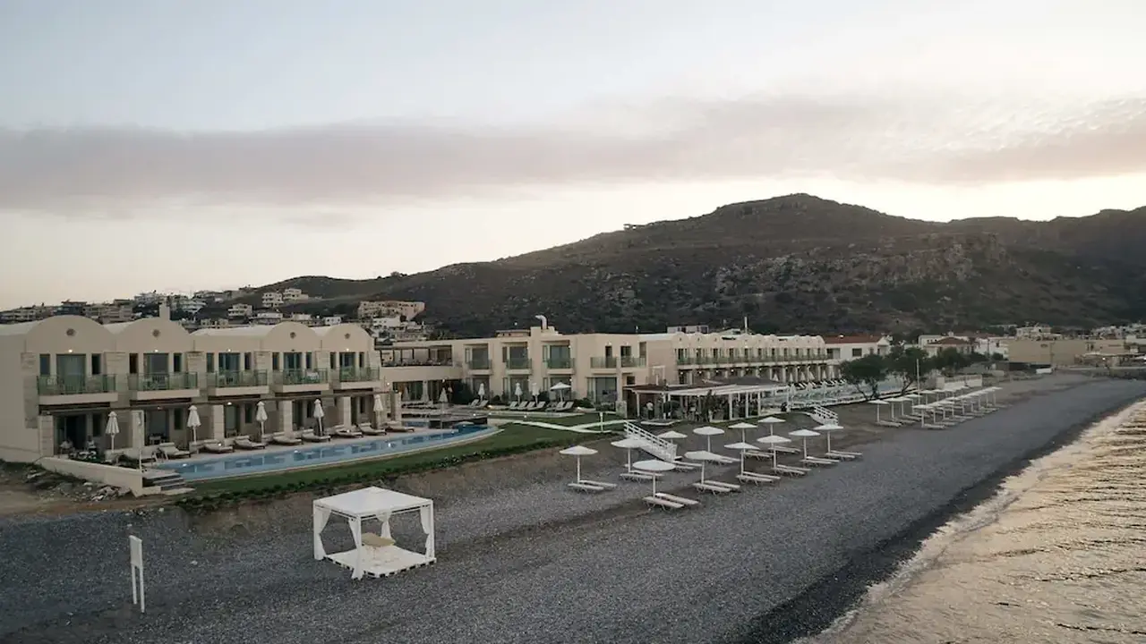 Giannoulis - Grand Bay Beach Resort - Ad