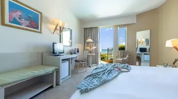 Giannoulis - Grand Bay Beach Resort - Ad