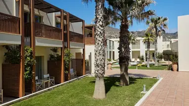 Giannoulis - Grand Bay Beach Resort - Ad