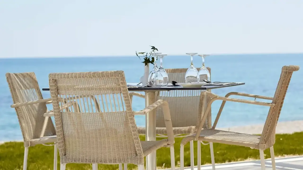 Giannoulis - Grand Bay Beach Resort - Ad