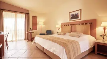 Giannoulis Santa Marina Plaza