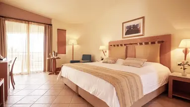 Giannoulis Santa Marina Plaza