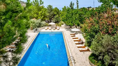 Gillham Vineyard Hotel