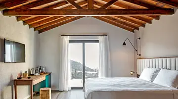 Gillham Vineyard Hotel