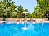Gillham Vineyard Hotel