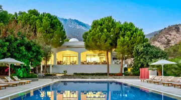 Gillham Vineyard Hotel