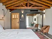 Gillham Vineyard Hotel
