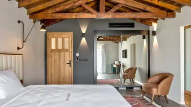 Gillham Vineyard Hotel