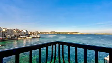 Gillieru Harbour Hotel