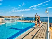 Gillieru Harbour Hotel