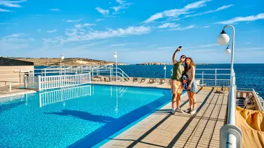 Gillieru Harbour Hotel