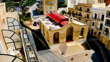Gillieru Harbour Hotel