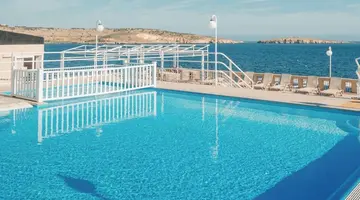 Gillieru Harbour Hotel
