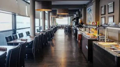 Gillieru Harbour Hotel