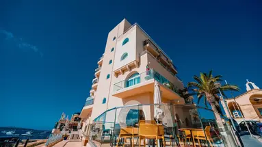 Gillieru Harbour Hotel