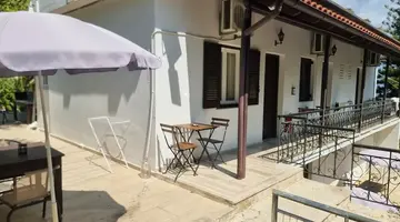 Gina Studios