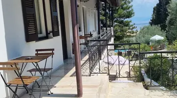 Gina Studios
