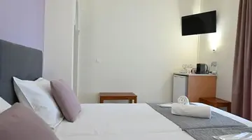 Gina Studios