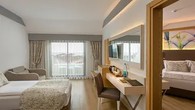 GLAMOUR RESORT & SPA