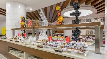 GLAMOUR RESORT & SPA