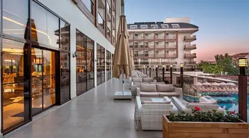 GLAMOUR RESORT & SPA