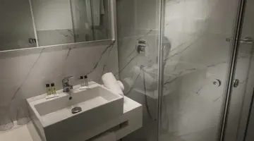 GLAROS HOTEL