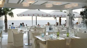 GLAROS HOTEL
