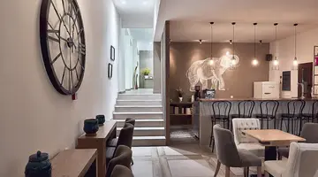 Glavas Inn