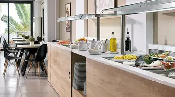 Glavas Inn