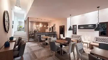 Glavas Inn