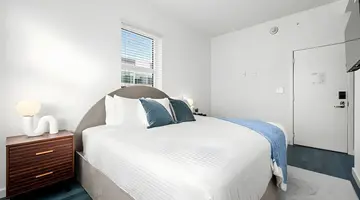 Global Luxury Suites at The Apex