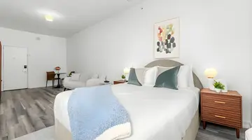 Global Luxury Suites at The Apex