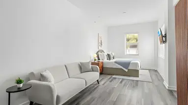 Global Luxury Suites at The Apex