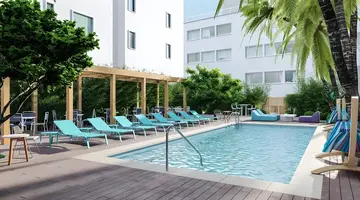 Global Luxury Suites at The Apex