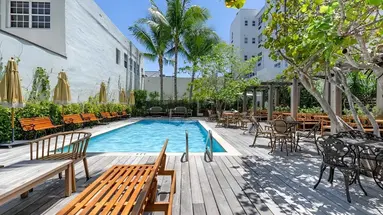 Global Luxury Suites at The Apex