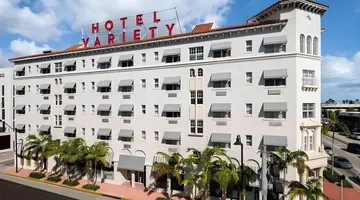 Global Luxury Suites at The Apex