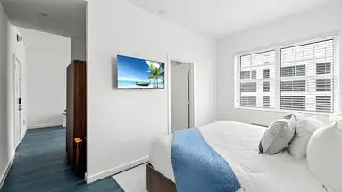 Global Luxury Suites at The Apex