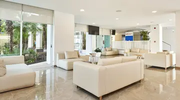 Globales Cala Bona Suites