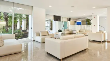 Globales Cala Bona Suites