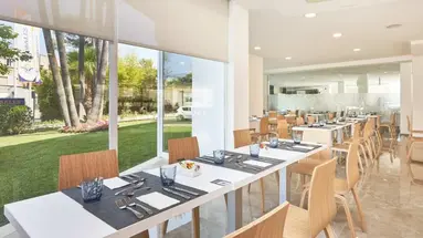 Globales Cala Bona Suites