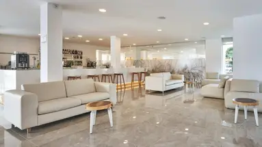 Globales Cala Bona Suites