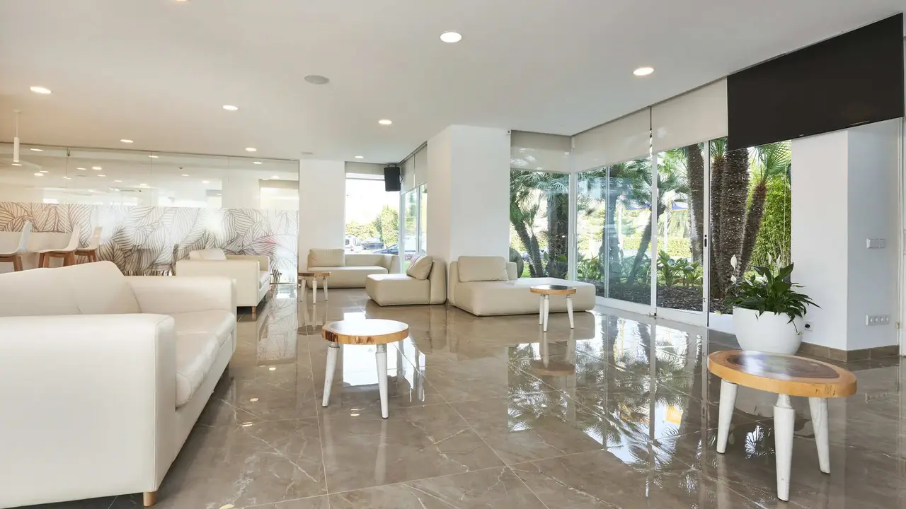 Globales Cala Bona Suites