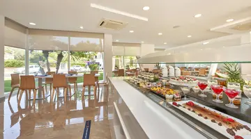 Globales Cala Bona Suites