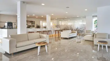 Globales Cala Bona Suites