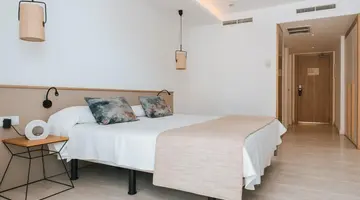 Globales Cala Bona Suites