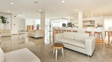 Globales Cala Bona Suites