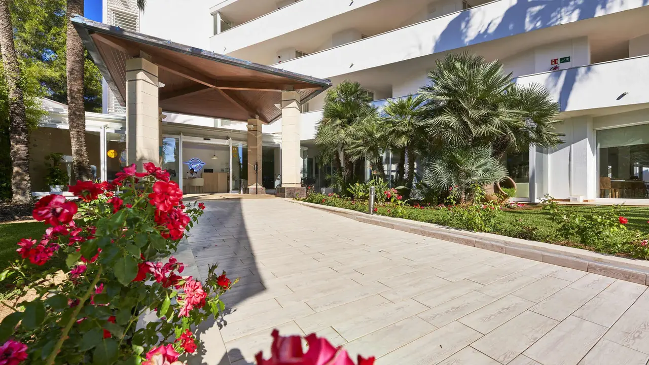 Globales Cala Bona Suites